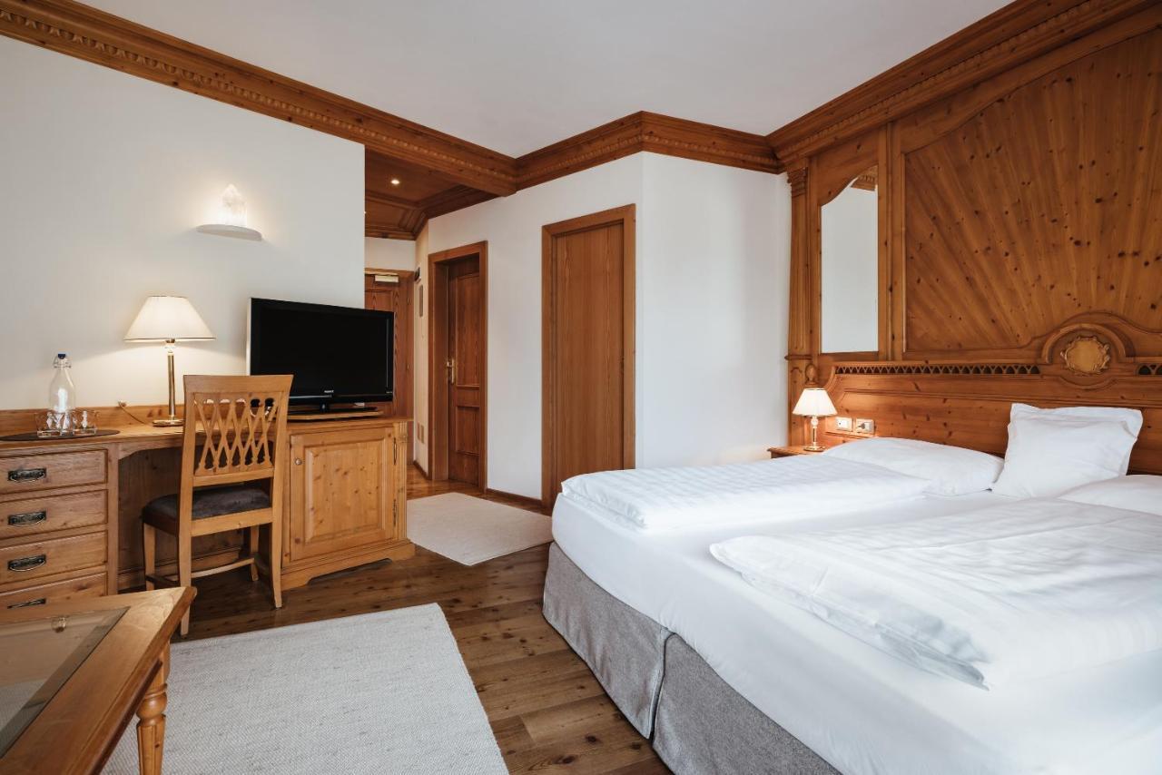 Kristallhotel Corona-Krone Al Plan di Mareo Buitenkant foto