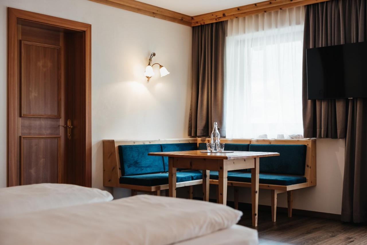 Kristallhotel Corona-Krone Al Plan di Mareo Buitenkant foto