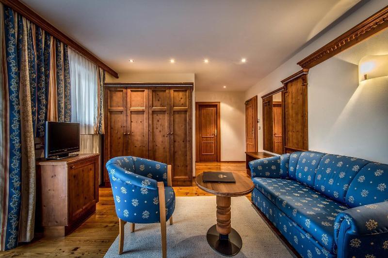 Kristallhotel Corona-Krone Al Plan di Mareo Buitenkant foto