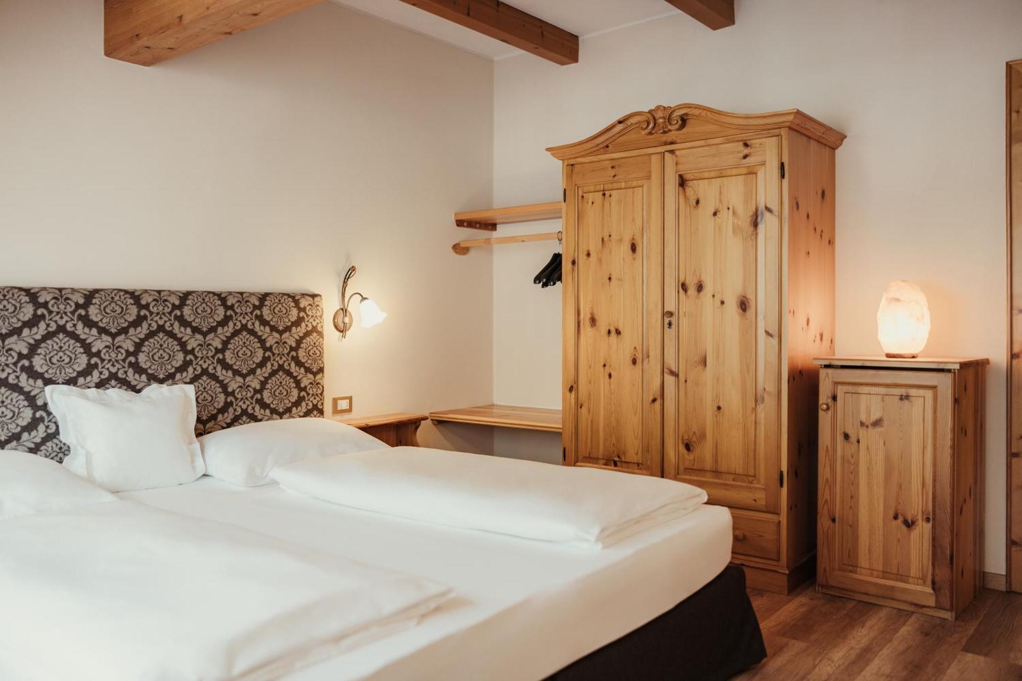 Kristallhotel Corona-Krone Al Plan di Mareo Buitenkant foto